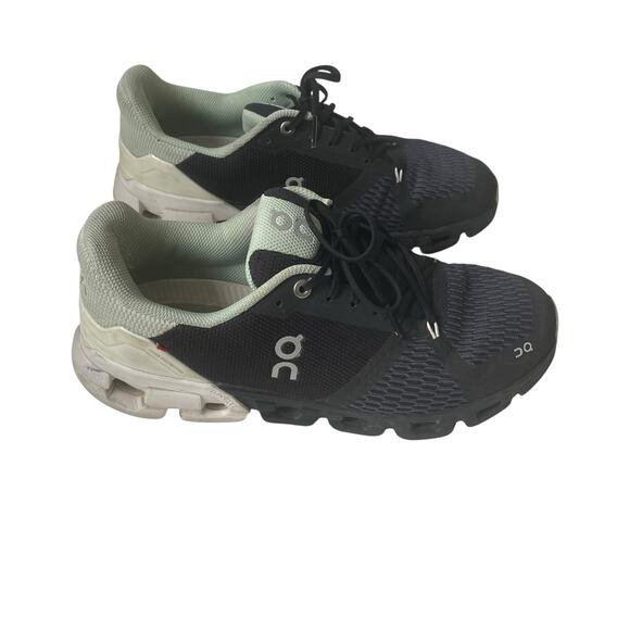 On Cloudflyer Road Running Shoes Black White Mint Green 9 Wide - Picture 2 of 10